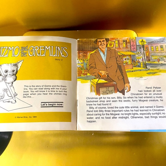 GIZMO AND THE GREMLINS VITGE 80s VINYL RECORD & 16 PAGE BOOK READ ALONG RECORD - Picture 4 of 16